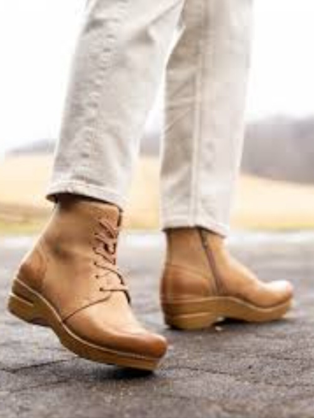 Dansko Sigourney Lace-Up Leather Ankle Boots Light Brown
